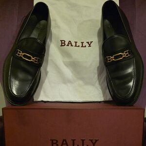 Bally Black Leather Loafers with Gold-Tone Bit